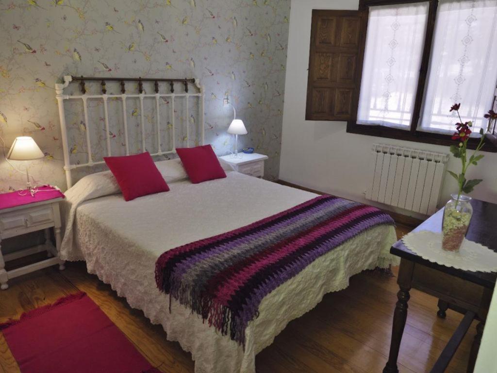 Hospedium Hostal Almanzor Navarredonda de Gredos Exteriér fotografie