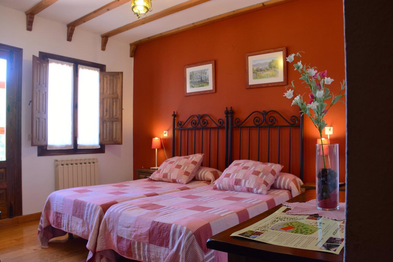 Hospedium Hostal Almanzor Navarredonda de Gredos Exteriér fotografie