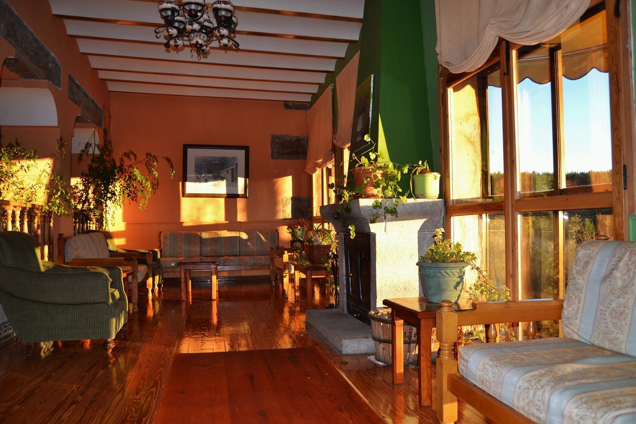 Hospedium Hostal Almanzor Navarredonda de Gredos Exteriér fotografie